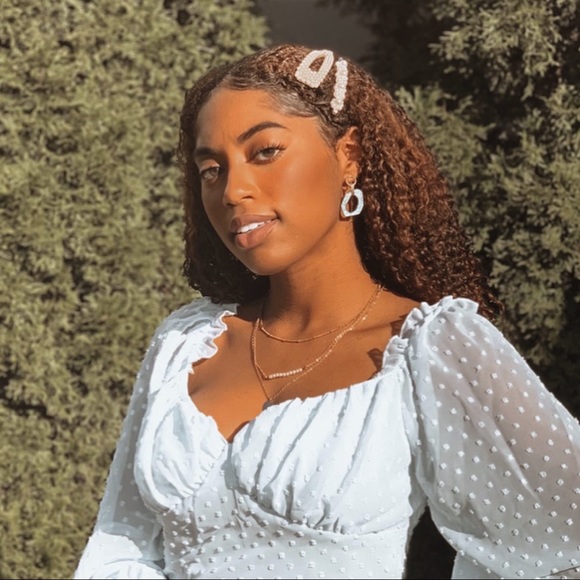 Meet your Posher, Allureriah - Picture 3 of 5